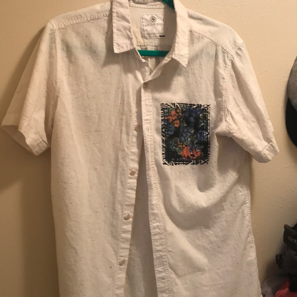 Men’s Medium short sleeve button up